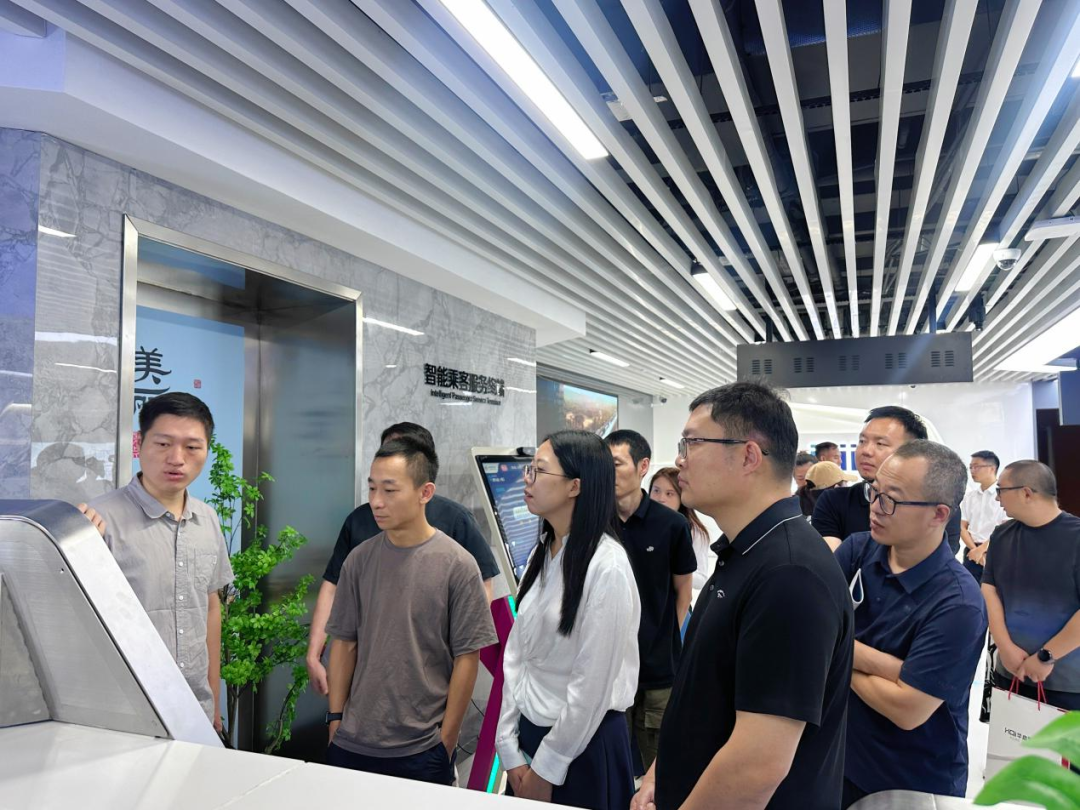 1760948174584645.png 640 (1).png